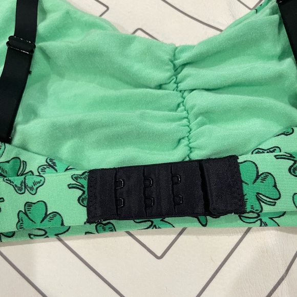 MeUndies Shamrock 'Best of Luck' Ruched Bralette - Picture 5 of 8